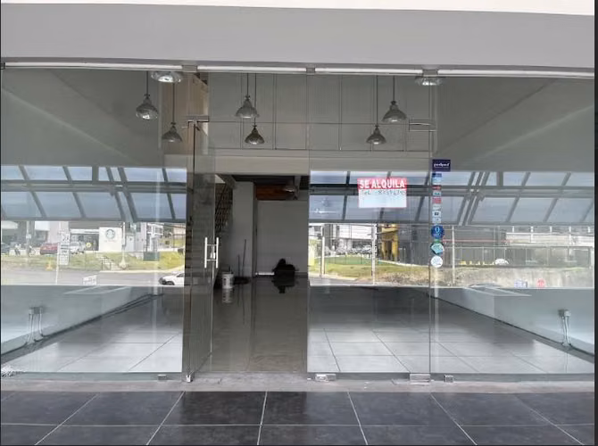 Lindora Local comercial , ofibodega 103 mtrs  cuadrados en lindora pozos santa ana