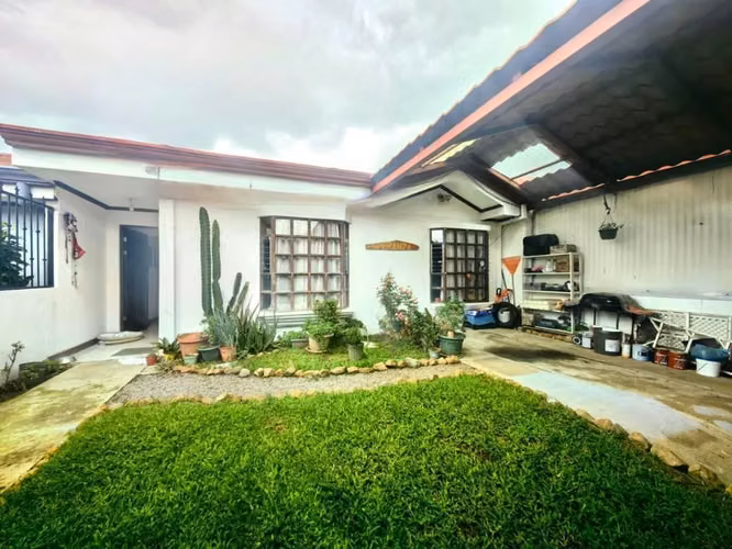 Se vende casa en Residencial Vistas del Este