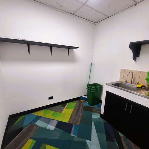 Alquiler de oficinas, consultorios en Centro Colón, San José RH