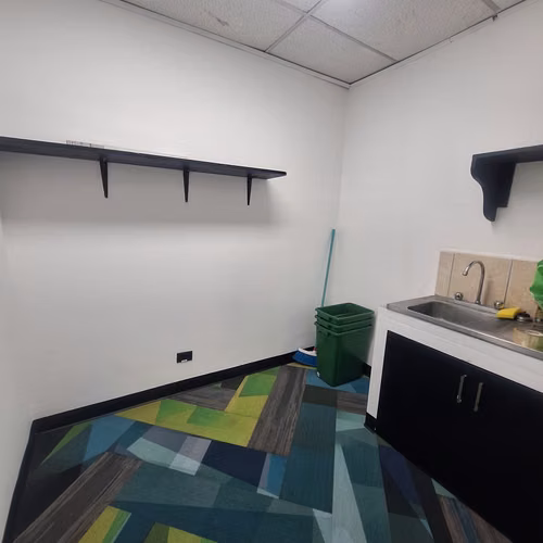 Alquiler de oficinas, consultorios en Centro Colón, San José RH - Imagen 9