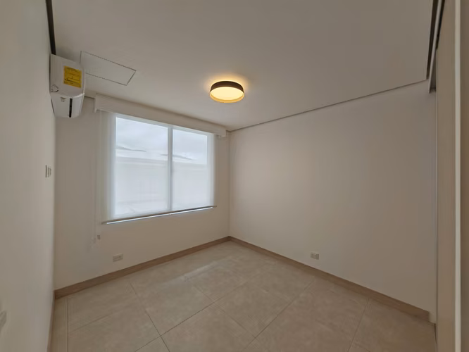 SAN ANTONIO ESCAZU¡ CASA MODERNA CON LINEA BLANCA 3HAB/ 2.5 BAÑOS - Imagen 9