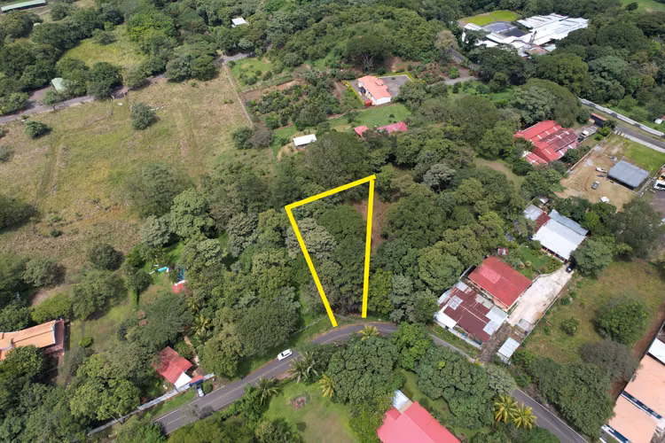 OPORTUNIDAD Lote plano en venta  / 1,597m2 /  Turrucares, Alajuela (FAU) - Imagen 2