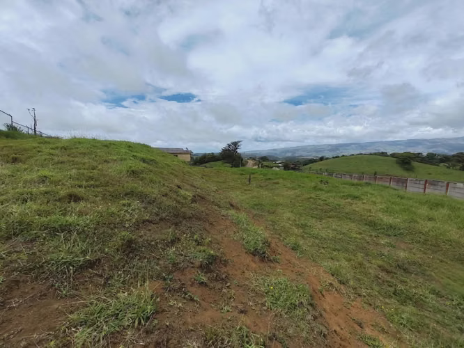 Propiedad de tres lotes en las montañas de San Ramon - Imagen 2
