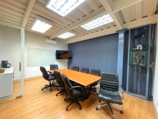 Edificio comercial en venta en Guachipelín, Escazú | INVERSIÓN! P632
