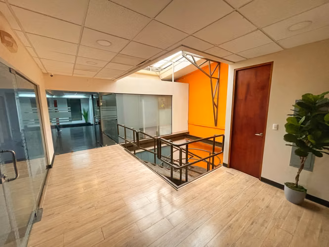 Edificio comercial en venta en Guachipelín, Escazú | INVERSIÓN! P632