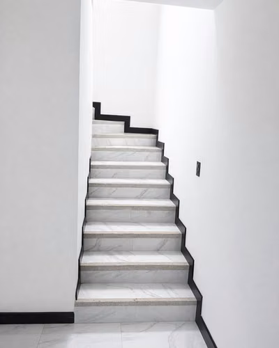 VENTA DE AMPLIA Y LUJOSA CASA, SANTO DOMINGO DE HEREDIA