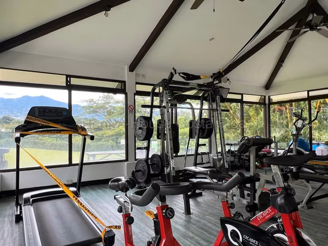 Moderna Casa en Condominio en Heredia | 3 Habitaciones, Patio y Amenidades - Imagen 11
