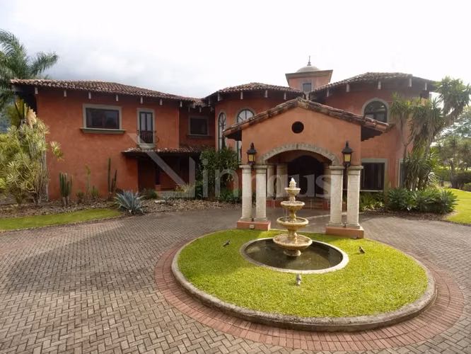 Alquiler de casa de lujo en Piedades de Santa Ana - Imagen 2