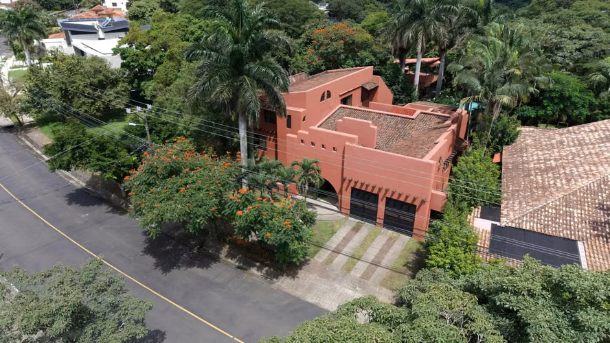 Venta de casa en Valle del Sol. Santa Ana · San José · 5 hab · 1600 m²