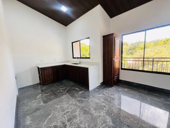 EXCLUSIVA CASA EN ALQUILER