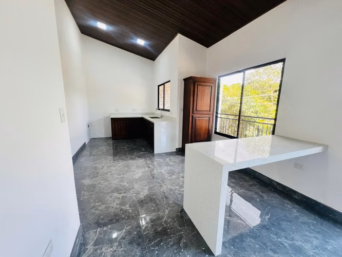 EXCLUSIVA CASA EN ALQUILER
