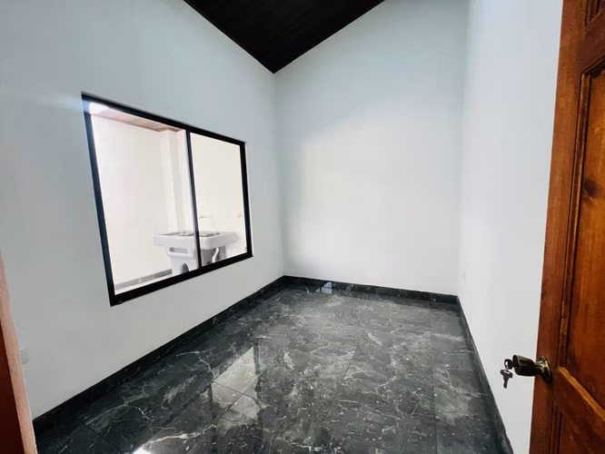 EXCLUSIVA CASA EN ALQUILER