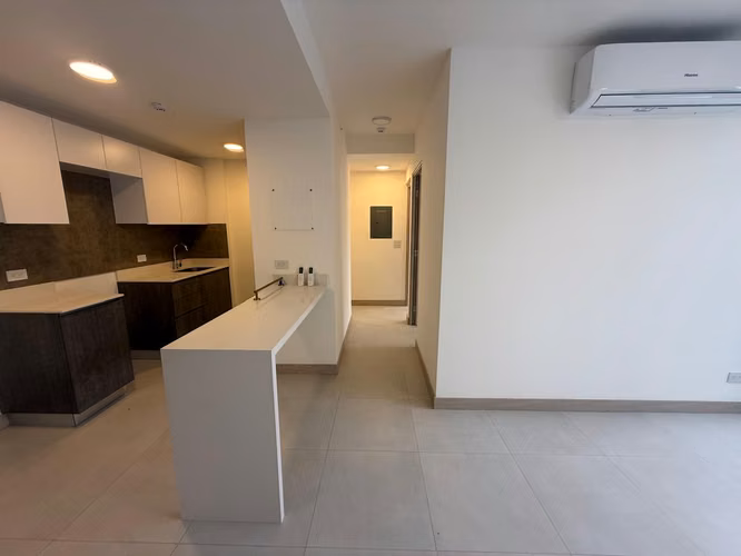 Alquilo Apartamento primer piso, nuevo , condominio Skyhouse rotonda Guacamaya - Imagen 2