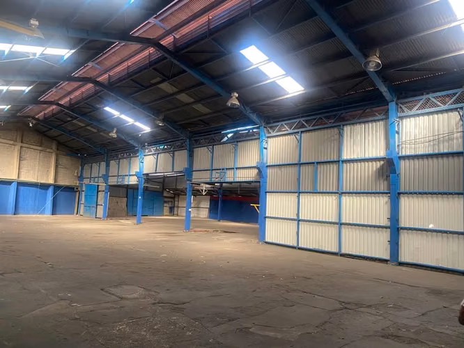 SE VENDE BODEGA EN URUCA