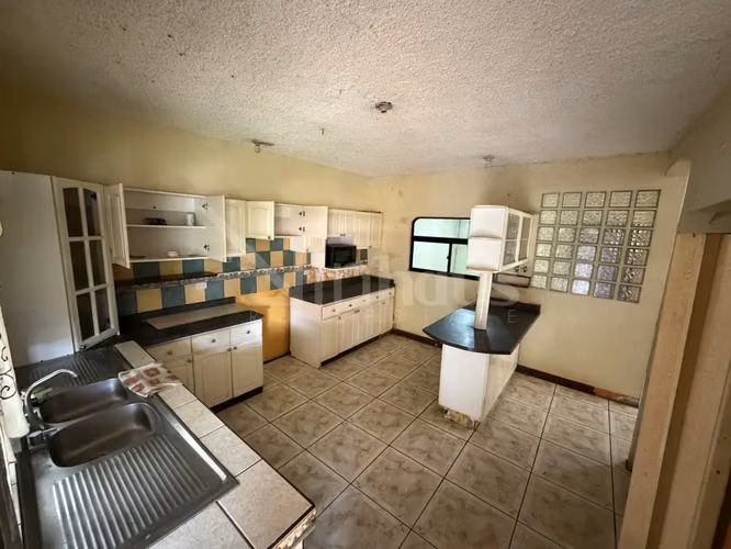 id 42996 Venta de casa en Cartago