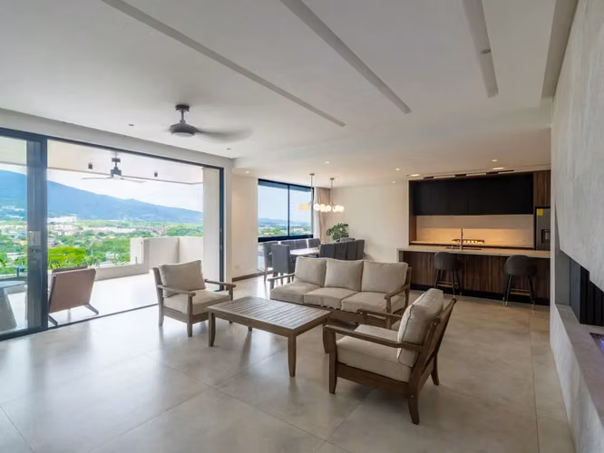 VENTA DE CASA EN VISTA REAL CON VISTA ESPECTACULAR EN SANTA ANA 4929