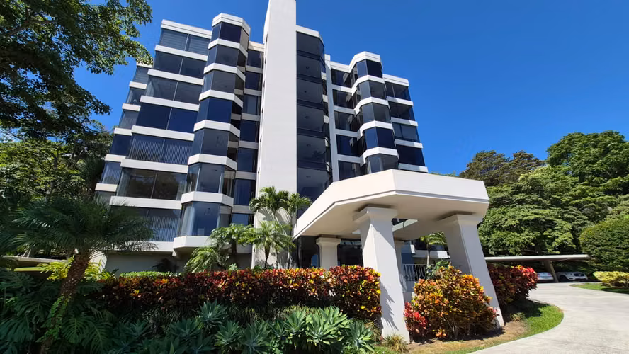 Venta de Apartamento para remodelar en San Rafael Escazú