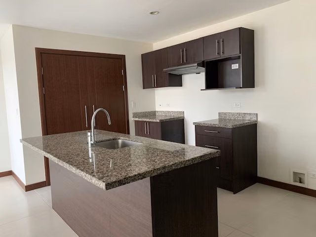 Apartamento en alquiler en La Sabana - Torre  . Excelente ubicación - Imagen 4