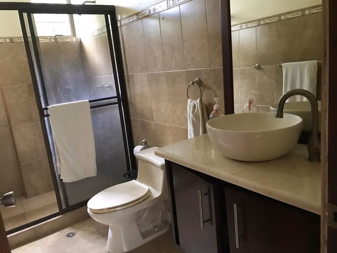 Espectacular casa amueblada con vistas al océano, piscina privada y jacuzzi