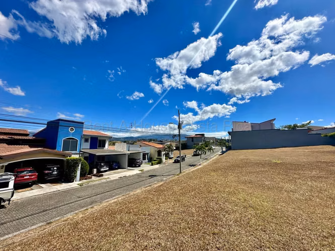 Hermoso Lote Plano en Condominio Lomas del Bosque/ Grecia, Alajuela - Imagen 7