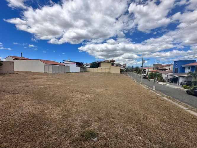 Hermoso Lote Plano en Condominio Lomas del Bosque/ Grecia, Alajuela - Imagen 10