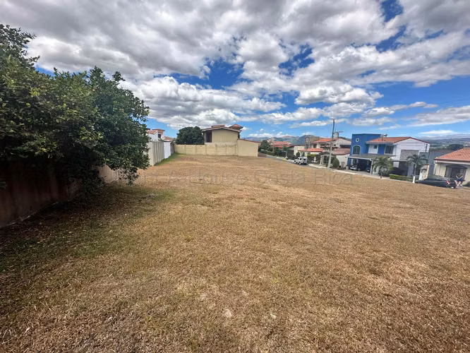 Hermoso Lote Plano en Condominio Lomas del Bosque/ Grecia, Alajuela - Imagen 11