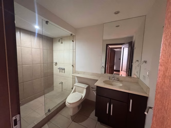 APARTAMENTO EN ALQUILER – TORRES DEL PARQUE