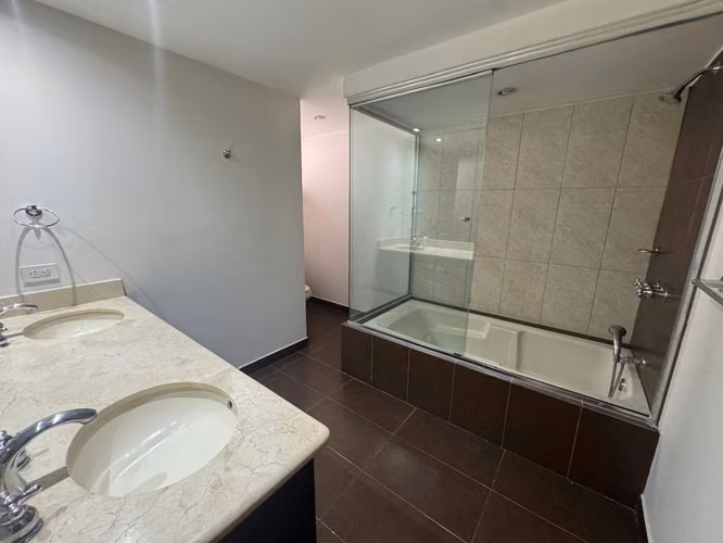 APARTAMENTO EN ALQUILER – TORRES DEL PARQUE