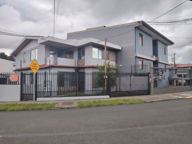 House for Sale in Los Yoses Sur, Zapote 6053