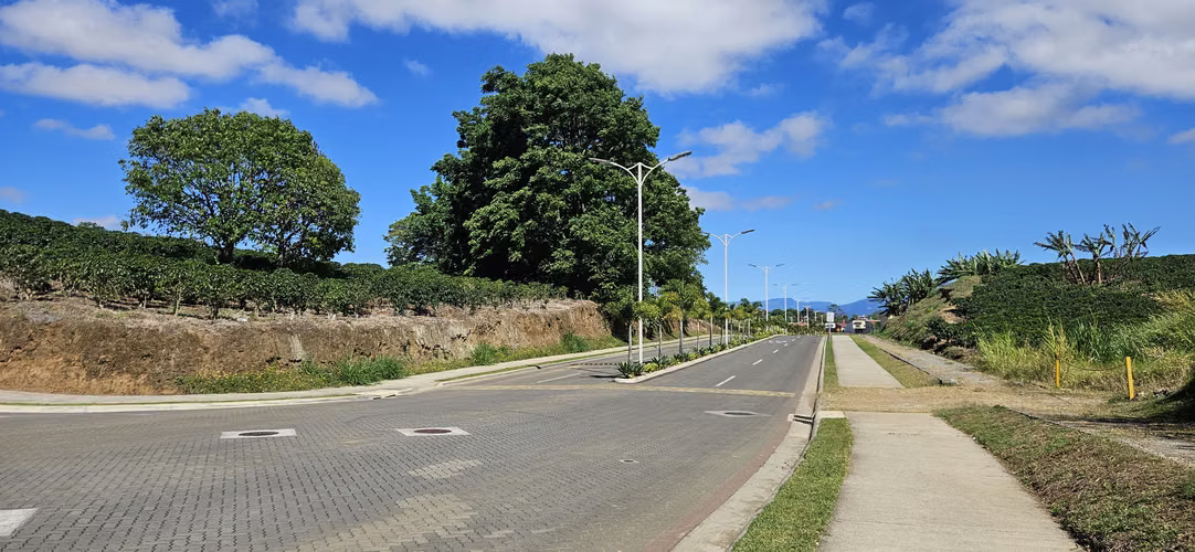 Vendo Lote Premium en Condominio Aqua a 1.2 km de ALESTE - Imagen 5
