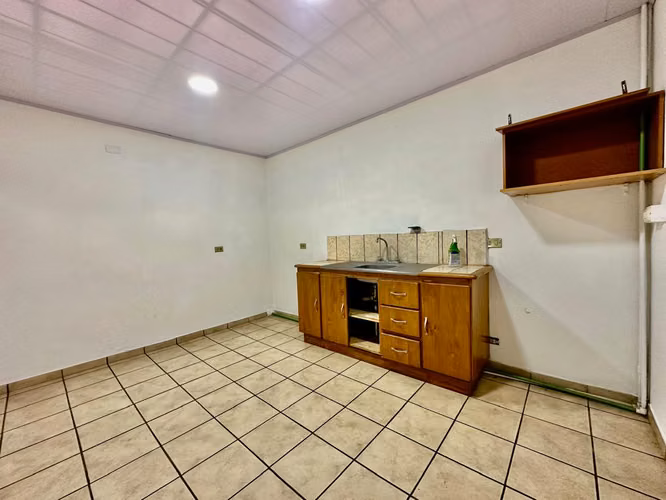 Rohrmoser - Casa 11 oficinas + 8 parqueos + Ubicación de Lujo!