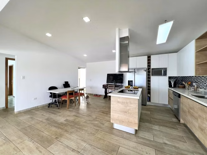 Venta de Casa Independiente con Impresionantes Vistas