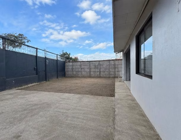 Venta de Propiedad Uso Mixto sobre Calle principal El Alto, Guadalupe