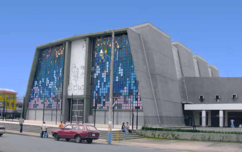 Venta de Propiedad Uso Mixto sobre Calle principal El Alto, Guadalupe