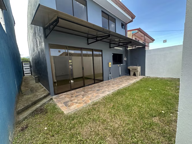 SE ALQUILA AMPLIA CASA EN CONDOMINIO EL FRESAL, CONCEPCIÓN, LA UNIÓN, CARTAGO - Imagen 6