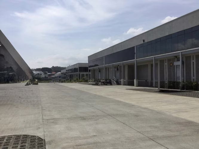 ALQUILA BODEGA EN BARREAL DE HEREDIA USO INDUSTRIAL - Imagen 10