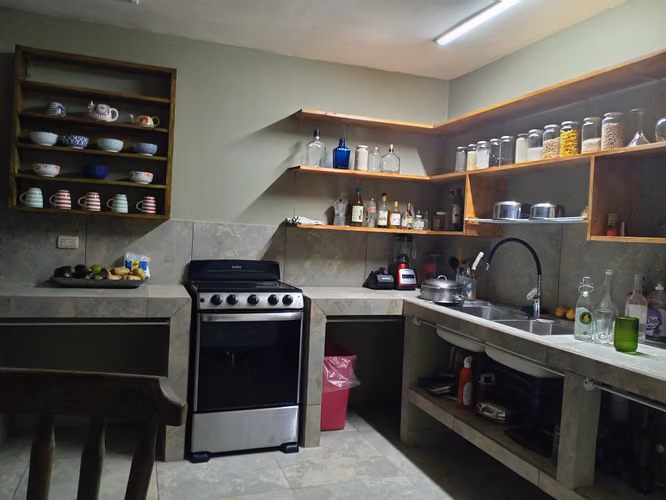 PROPIEDAD COMERCIAL Y RESIDENCIAL EN VENTA – PLAYA JACÓ, COSTA RICA - Imagen 12
