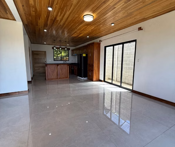 CASA PARA ESTRENAR EN SARCHÍ