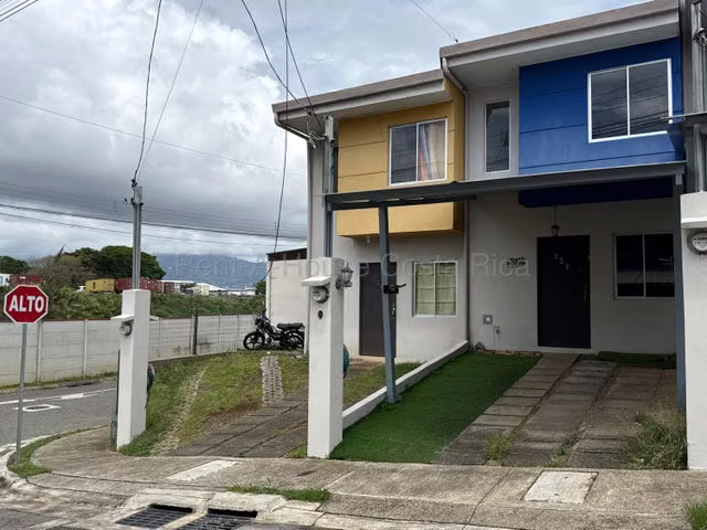 SE VENDE CASA EN SAN PABLO HEREDIA esh