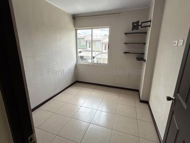 SE VENDE CASA EN SAN PABLO HEREDIA esh