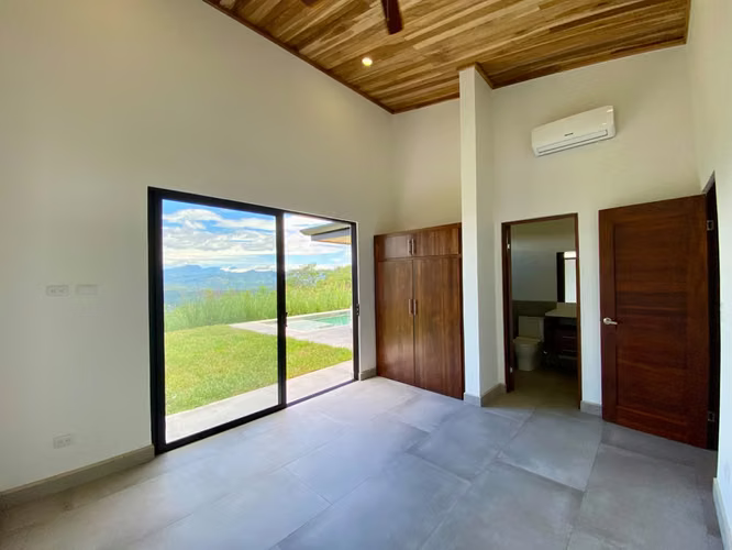Casa Nueva de Lujo con Piscina Privada y Vistas Panorámicas - Imagen 16