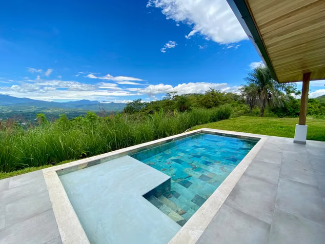 Casa Nueva de Lujo con Piscina Privada y Vistas Panorámicas - Imagen 2