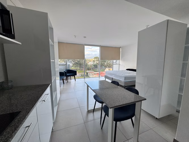 ALQUILER DE APARTAMENTO SIN AMUEBLAR O CON LÍNEA BLANCA - Imagen 5