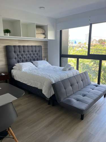 Apartamento Studio Amoblado con Parqueo en Barrio Escalante 