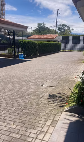 Bellisimaaaaaa trejos montealegre En condominioSeguraPiscina4 dorm