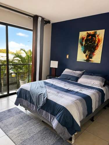 Propietario vende apartamento en Vistas de Cariari Heredia