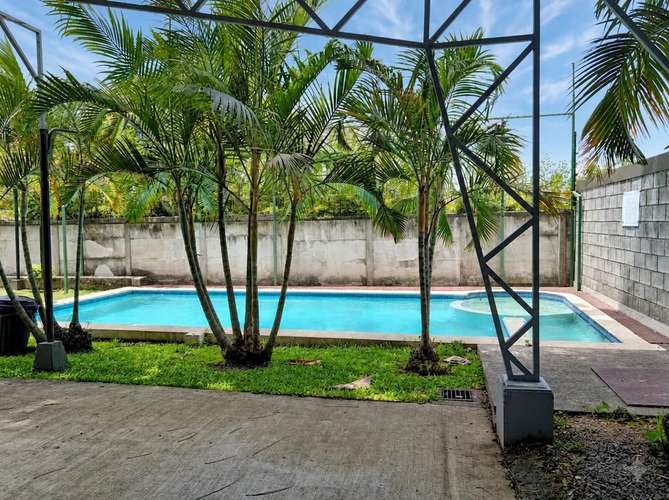 Propietario vende apartamento en Vistas de Cariari Heredia