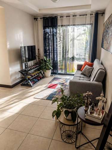 Propietario vende apartamento en Vistas de Cariari Heredia
