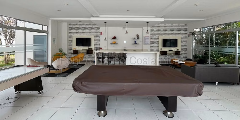 Casa Moderna en Condominio | San Pablo de Heredia