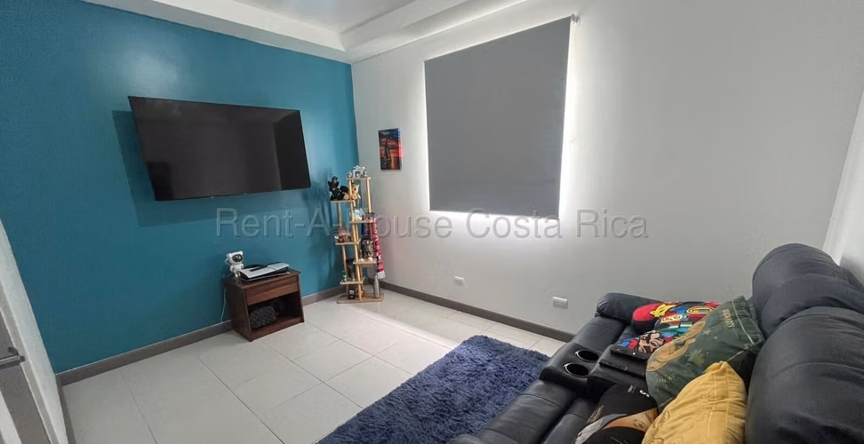 Casa Moderna en Condominio | San Pablo de Heredia